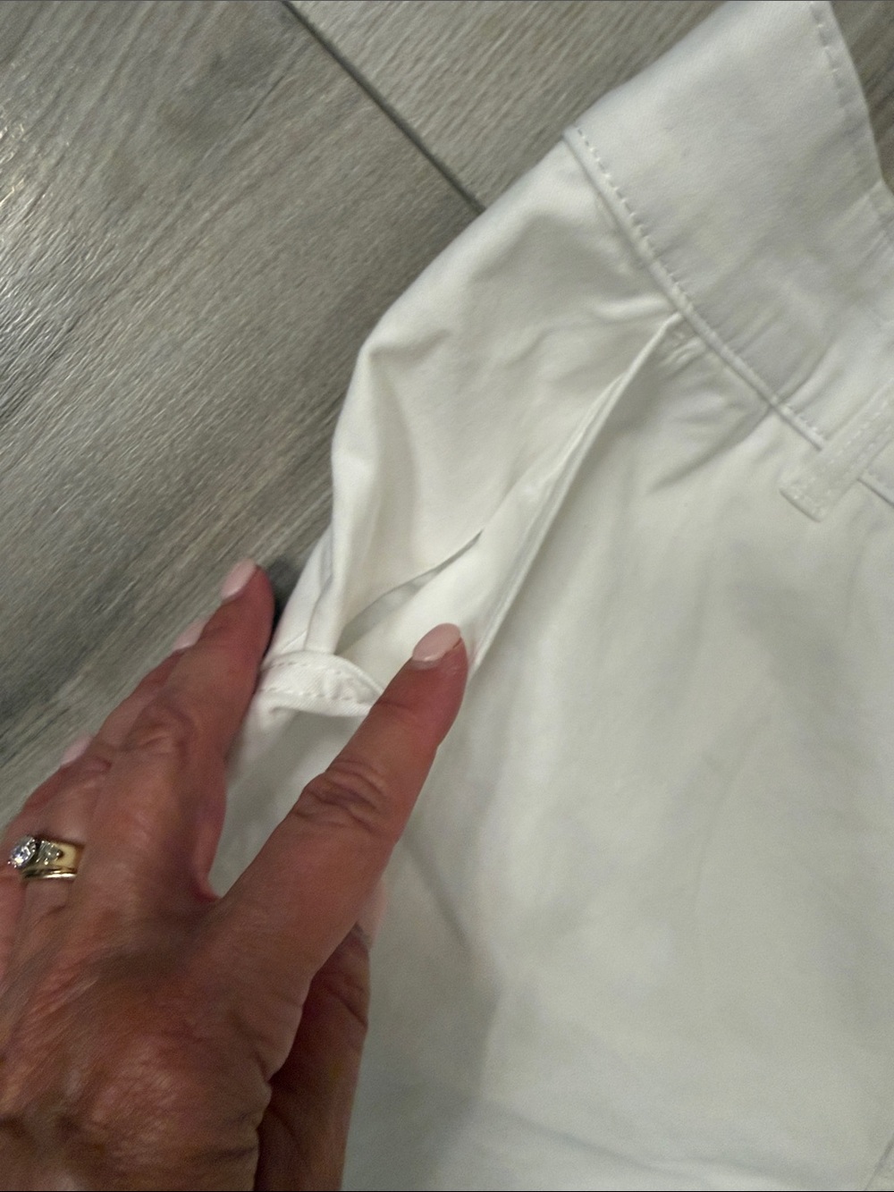 Classic White Cotton Shorts - 18W - Picture 2 of 7